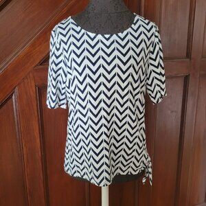 Chicos Womens Chevron Print Knit Top With Side Tie Detail Size 1 Medium